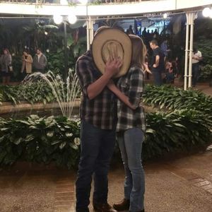 Meet your Posher, Hayley